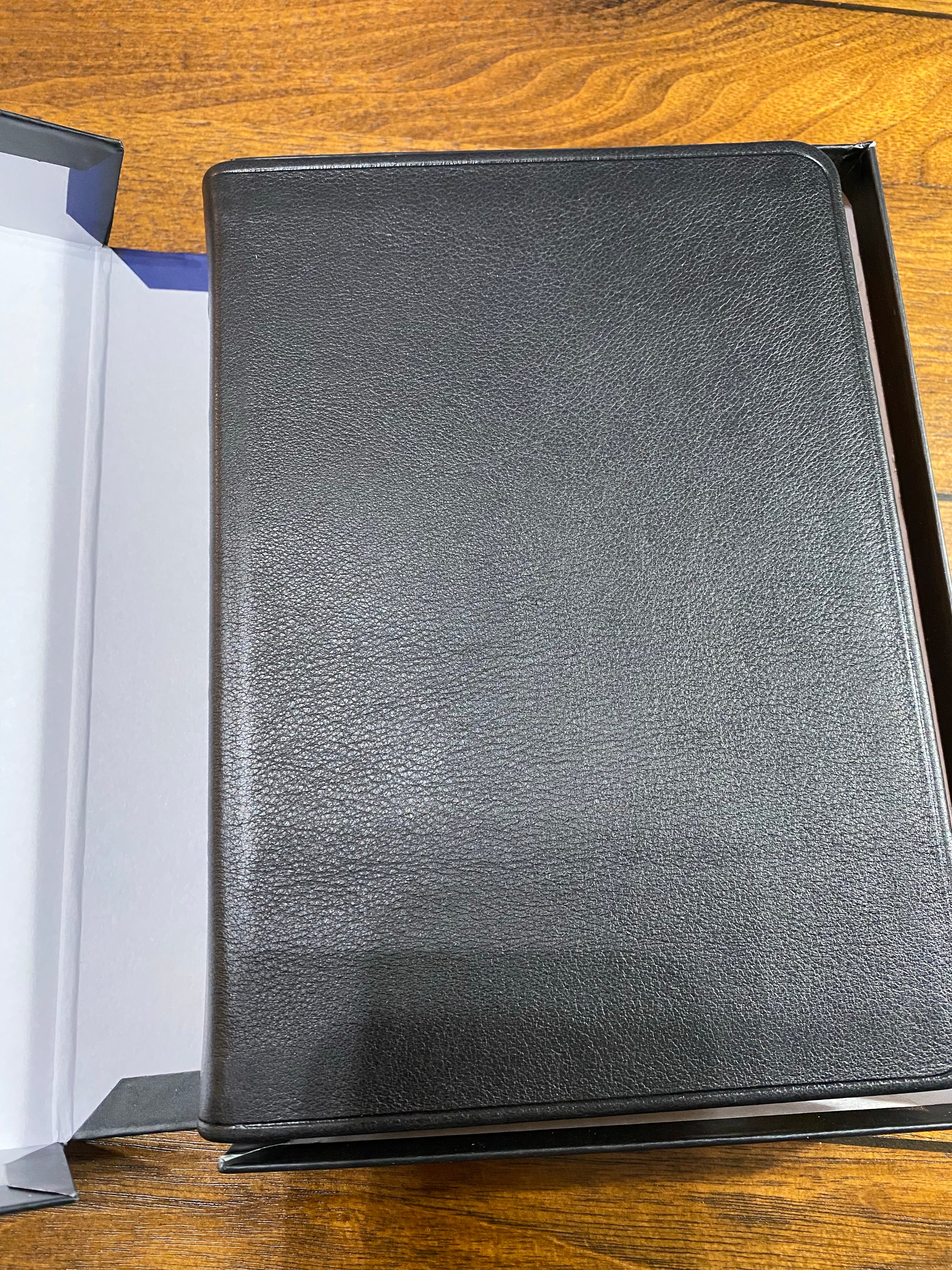 KJV CAMEO REFERENCE BIBLE W/ APOCRYPHA PREMIUM BIBLE - Image 3